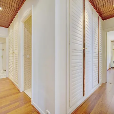 Apartment Comfortable, Superb South Terrace