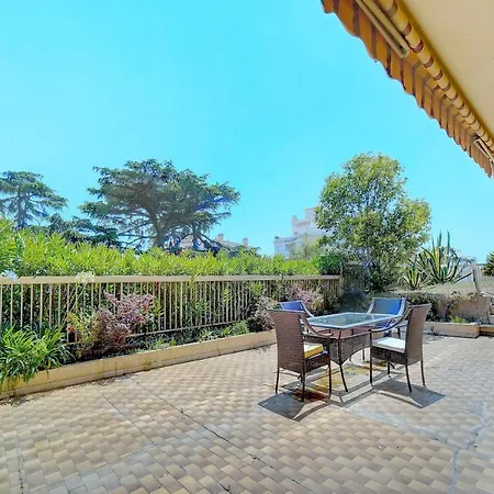 Comfortable 3 Bedroom, Superb South Terrace Cannes