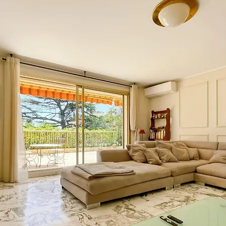 Comfortable 3 Bedroom, Superb South Terrace Cannes