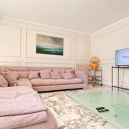 Comfortable 3 Bedroom, Superb South Terrace